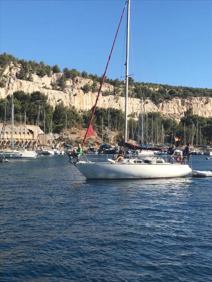 Cassis, le Grand Bleu, triplex vue mer, port plage 10mn à pieds Exterior foto