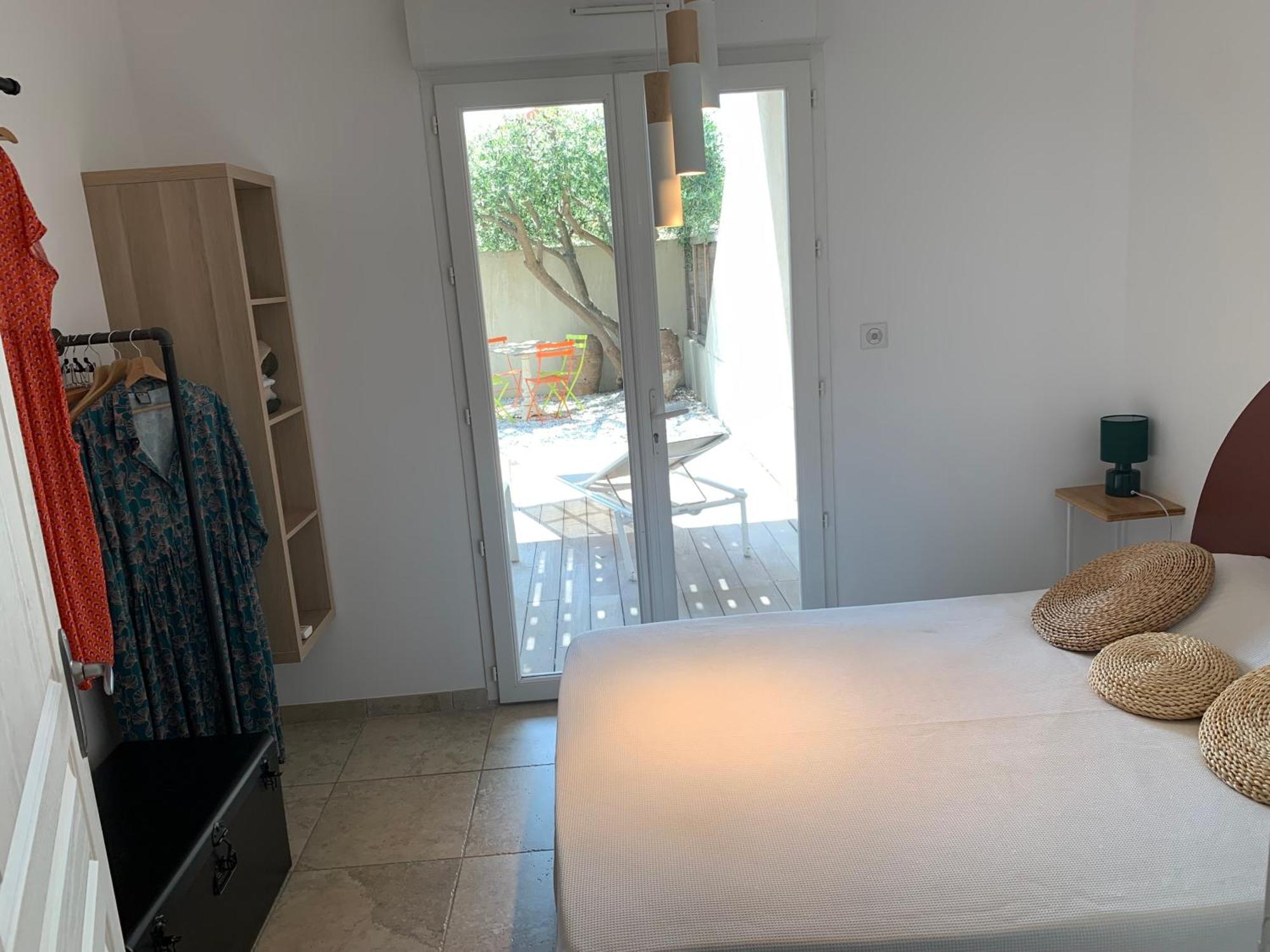 Cassis, le Grand Bleu, triplex vue mer, port plage 10mn à pieds Exterior foto
