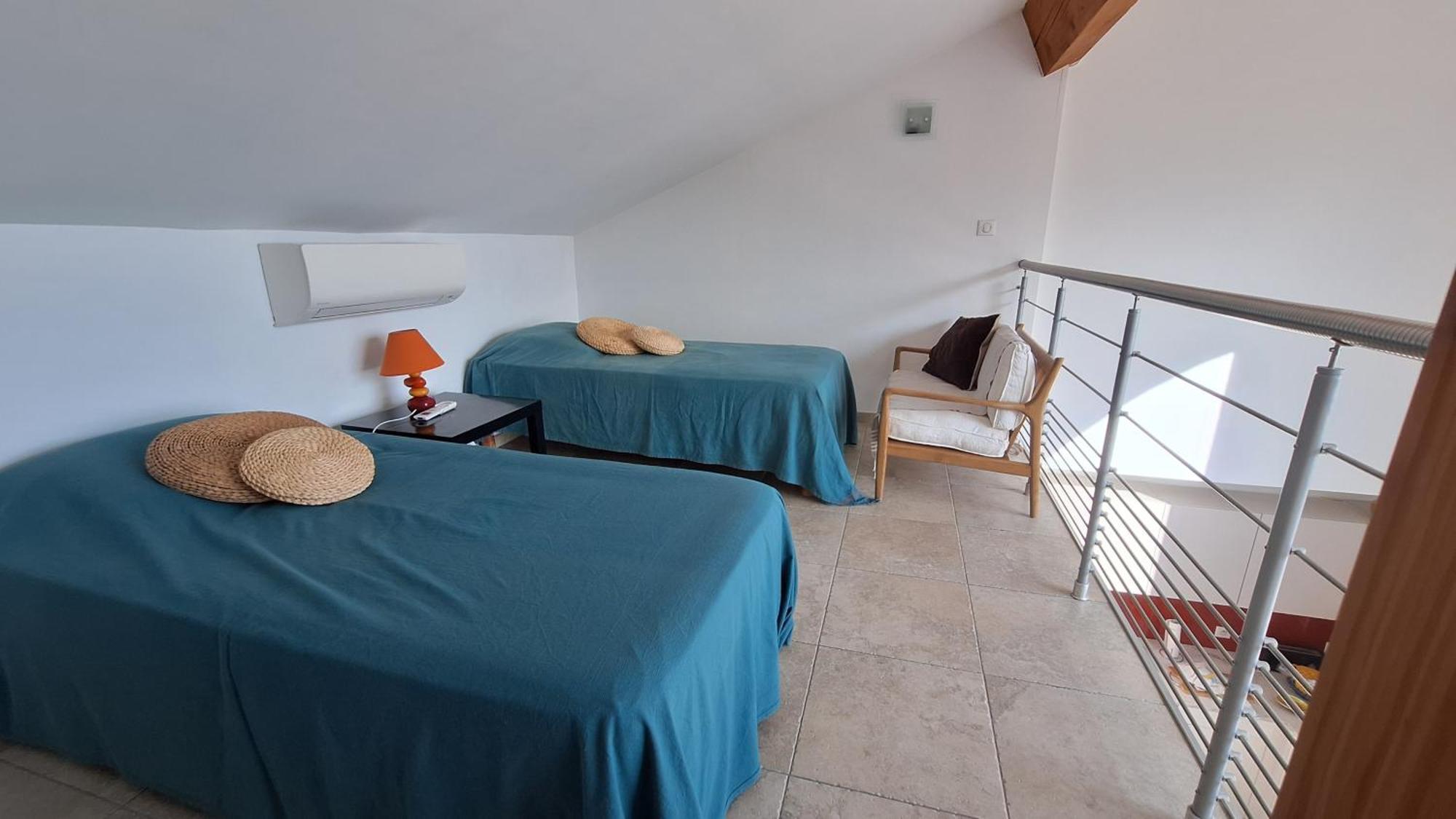 Cassis, le Grand Bleu, triplex vue mer, port plage 10mn à pieds Exterior foto